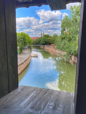 Blick vom Wehrgang der alten Stadtmauer