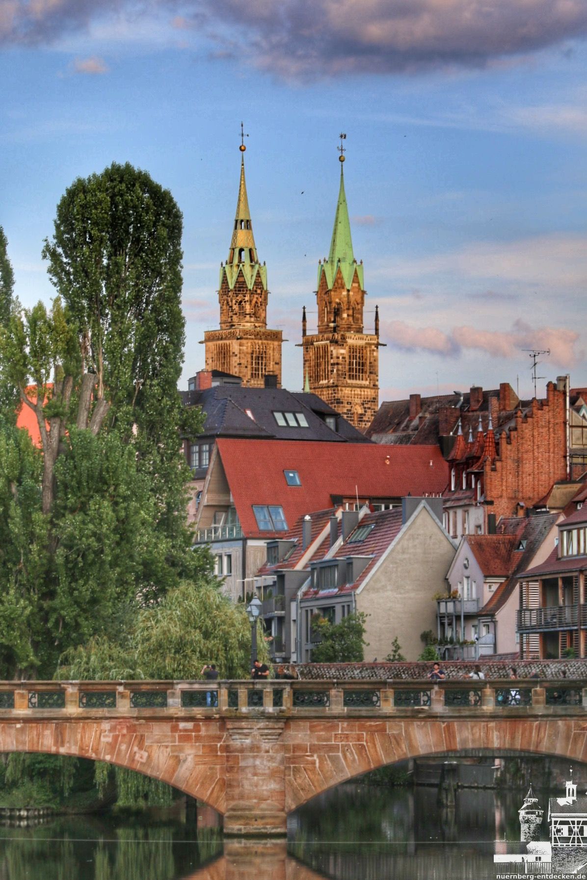 Lorenzkirche und Maxbrücke in Nürnberg