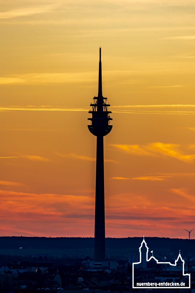Fernmeldeturm Nürnberg während des Sonnenuntergangs - Foto: Ardan Füßmann