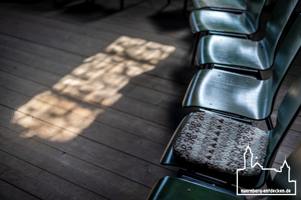 Stuhlkreis im Nordturm der Sebalduskirche Nürnberg - Foto: Ardan Füßmann