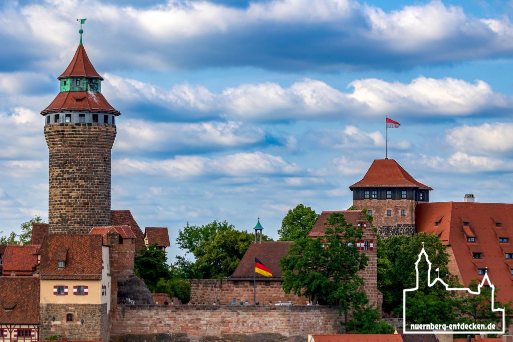 Aussichtsplattform der Kaiserburg Nürnberg mit Sinwellturm - Foto: Ardan Füßmann