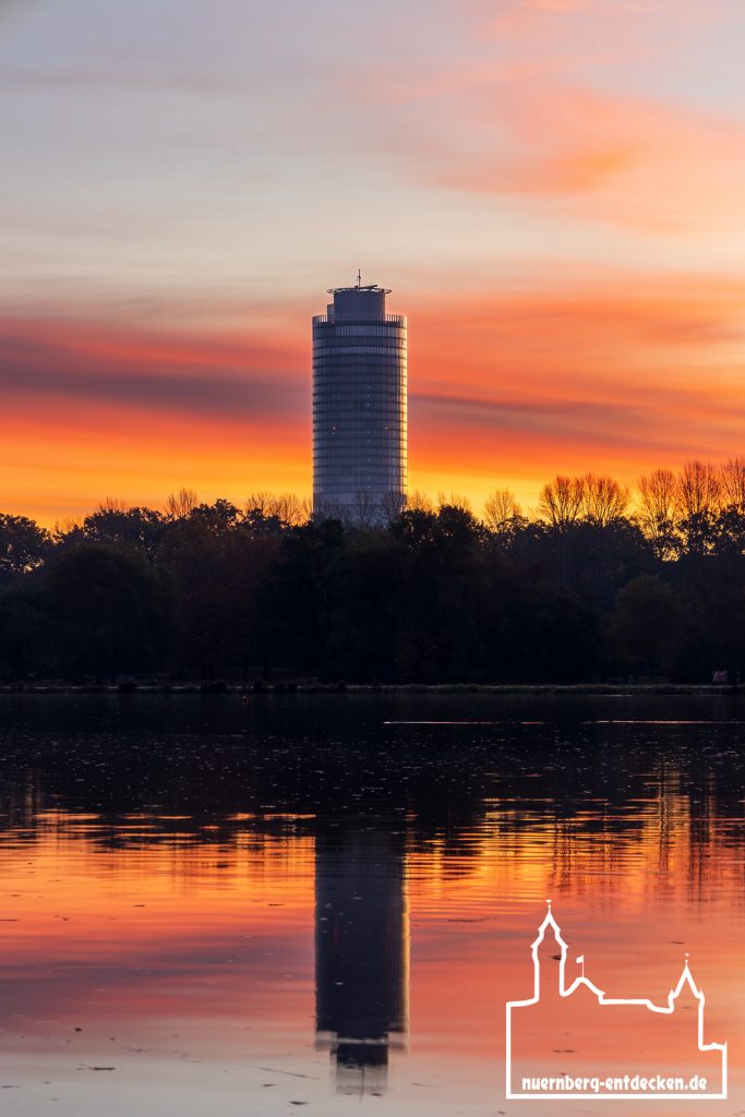Business Tower Nürnberg im Sonnenaufgang - Foto: Ardan Füßmann