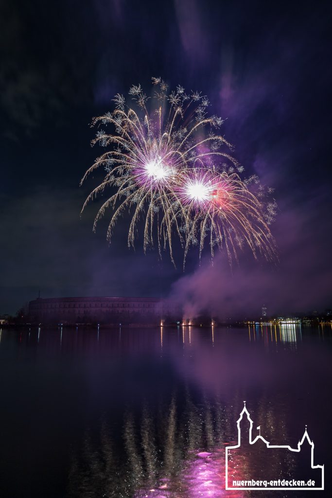 Feuerwerk zum Frühlingsvolksfest 2023 - Foto: Ardan Füßmann