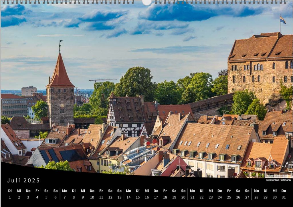 Monatsbild Juli - Blick auf Tiergärtnertor in Nürnberg